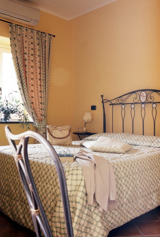 Uliveto Saglietto Agriturismo A Poggi Apartments Imperia Chambre photo