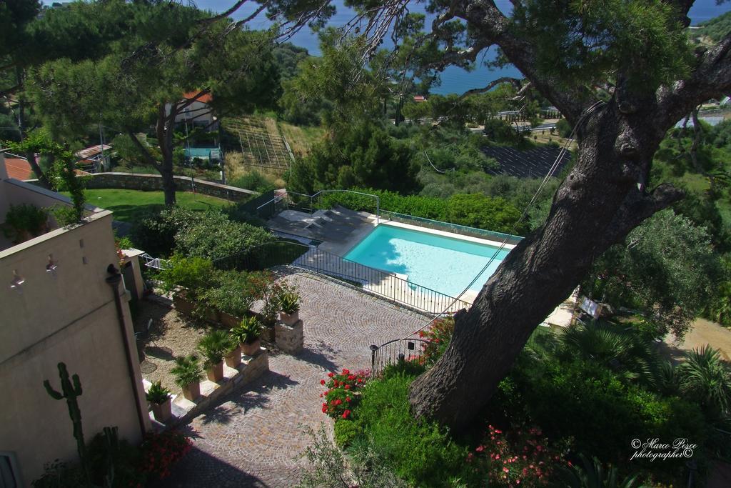 Uliveto Saglietto Agriturismo A Poggi Apartments Imperia Extérieur photo