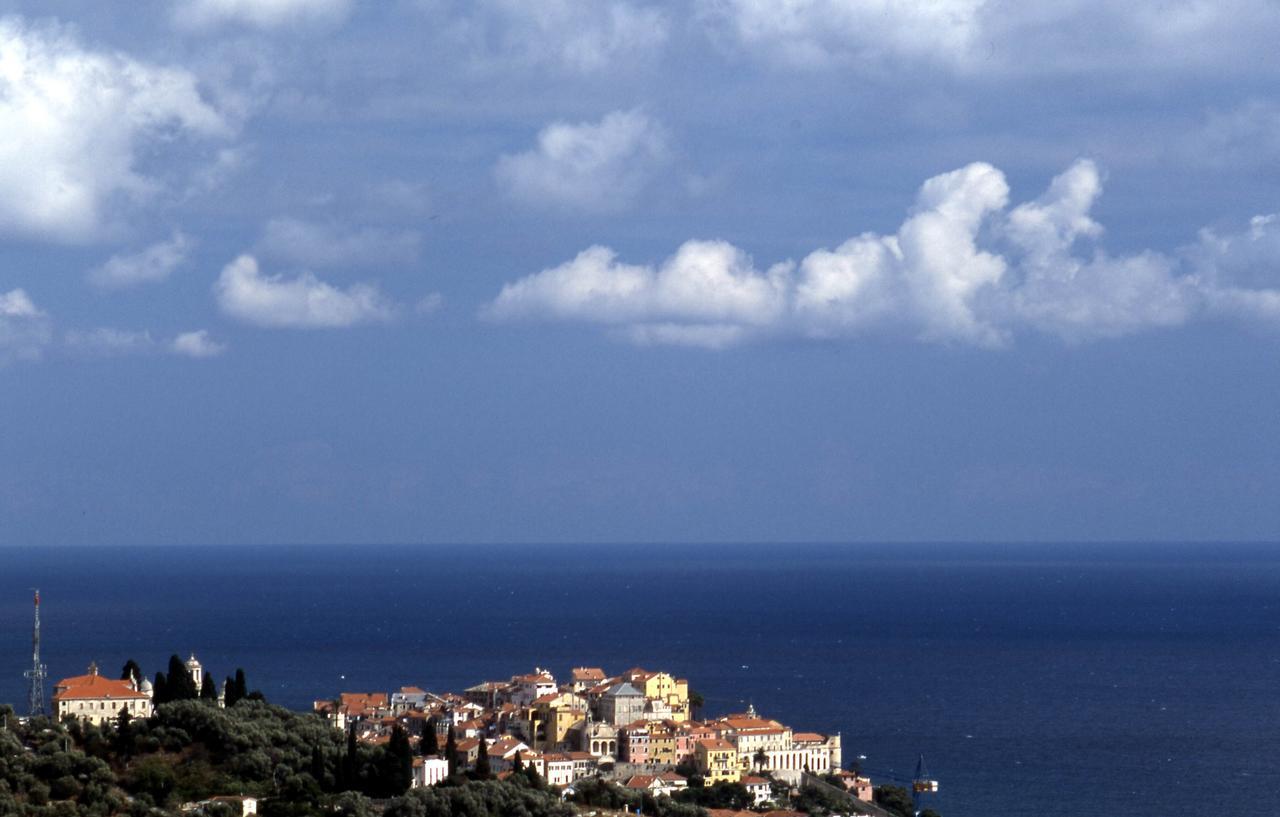 Uliveto Saglietto Agriturismo A Poggi Apartments Imperia Extérieur photo
