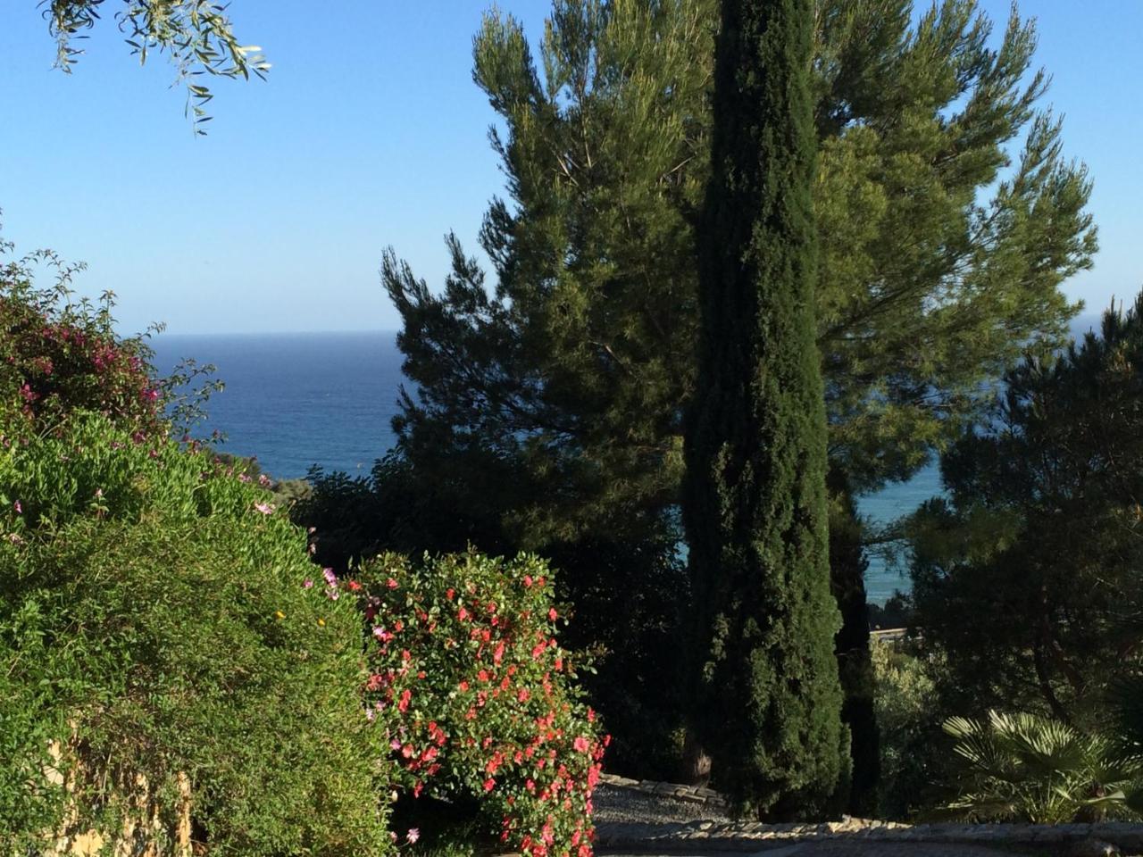 Uliveto Saglietto Agriturismo A Poggi Apartments Imperia Extérieur photo