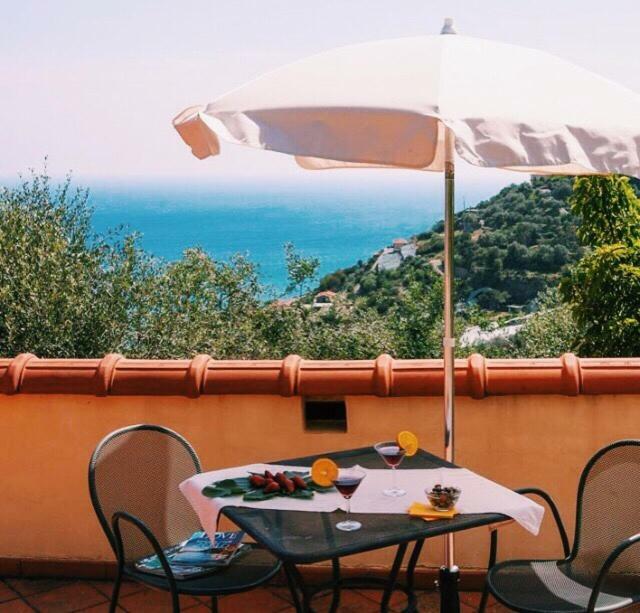 Uliveto Saglietto Agriturismo A Poggi Apartments Imperia Extérieur photo